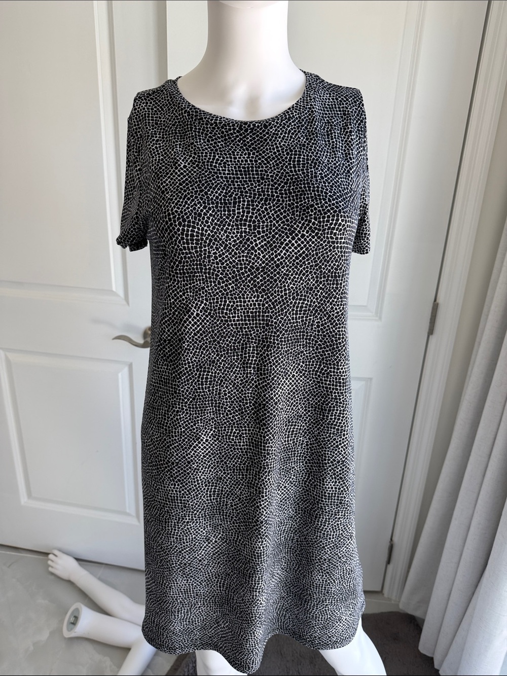 Michael Kors Black and White Patterned Short Sleeve Dress